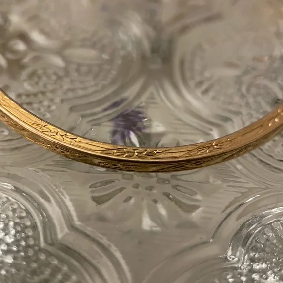 Victorian tested 9k solid gold baby bangle bracelet antique floral engraved - Picture 6 of 10